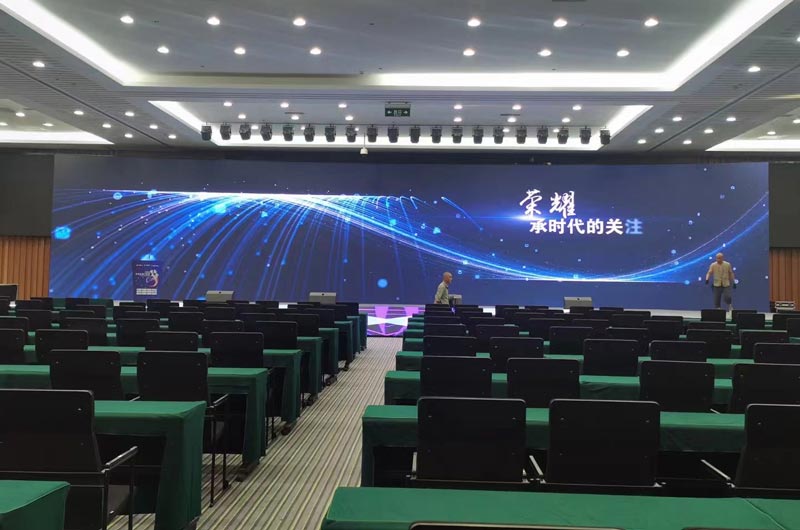 預定酒店活動場地時有什么需要注意的？
